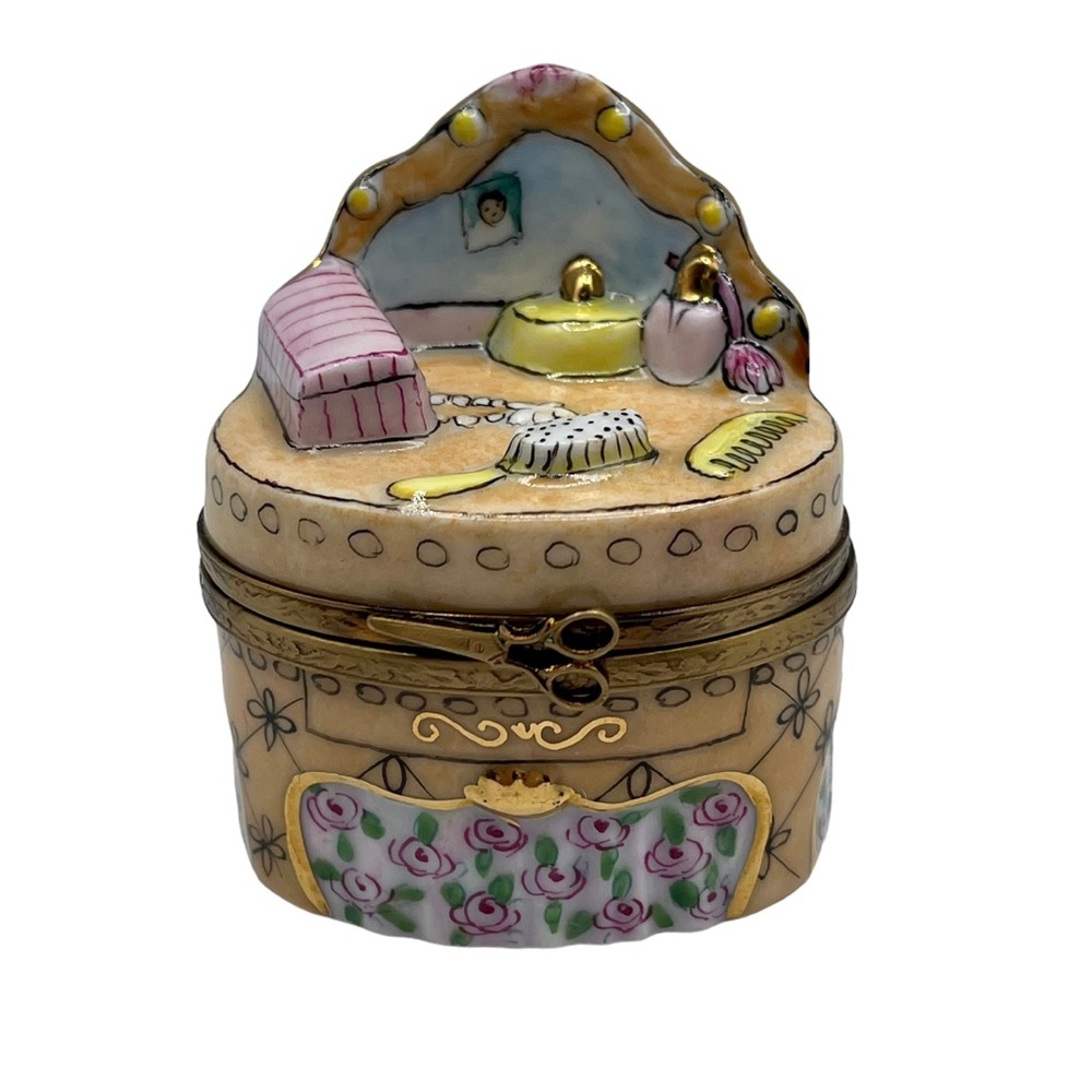 Vtg Limoges France Peint Vanity Dressing Table Porcelain Trinket Box Ltd Edt